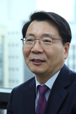 김형석<br>
남북사회통합연구원 이사장<br>
전 통일부 차관