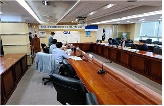 지난달 26일 ‘경기도 비점오염원 관리대책 수립 연구용역’ 을 추진해 중간보고회를 진행하고 있다.(사진=경기도 제공)
