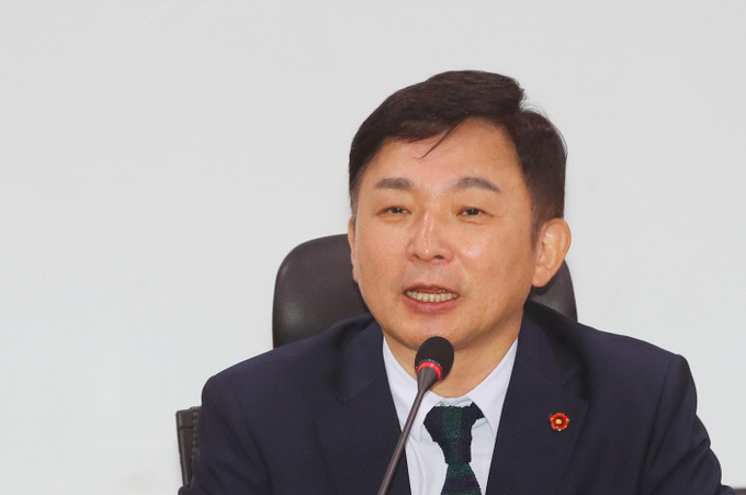  원희룡 제주지사가 15일 국회 의원회관에서 열린 미래통합당 ‘명불허전 보수다’에서 강연하고 있다. (사진=연합뉴스) 