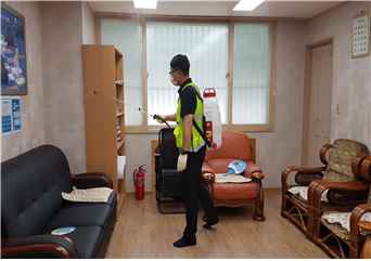 경로당 방역 모습 (사진=경기도 제공)