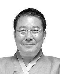 김운기시인·서지학자