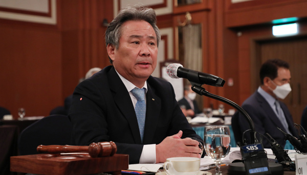 이기흥 대한체육회장이 29일 송파구 올림픽파크텔에서 열린 이사회에서 인사말을 하고 있다. (사진=연합뉴스 제공)