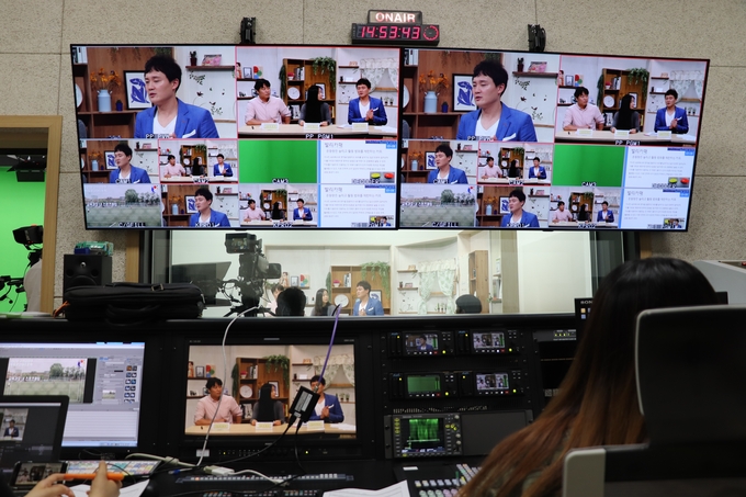 시청자미디어재단 경기시청자미디어센터가 기관, 단체 대상 온라인 강의제작 및 기술지원 사업을 운영한다고 밝혔다./경기시청자미디어센터 제공<br>
