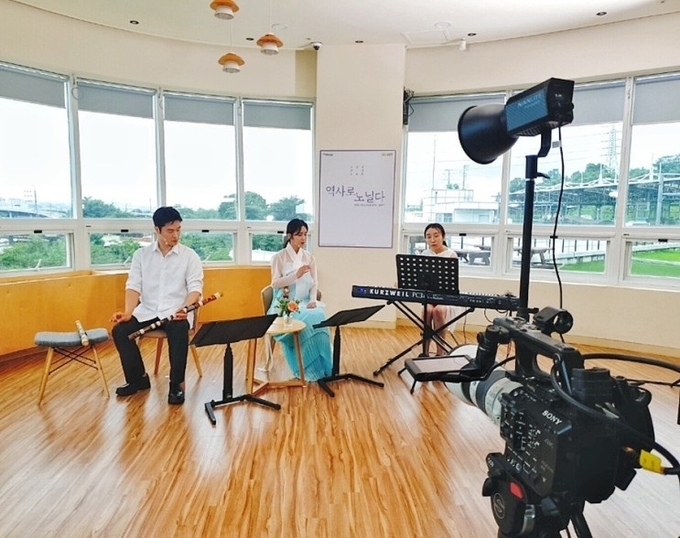 남양주시는 지난 29일 남양주시립박물관에서 「남양주에서 노닐다」의 두 번째 프로그램으로 온택트 인문콘서트 「역사로 노닐다-정약용, 새로운 세상을 꿈꾸다:淸廉(청렴)」를 개최했다고 밝혔다./남양주시 제공<br>