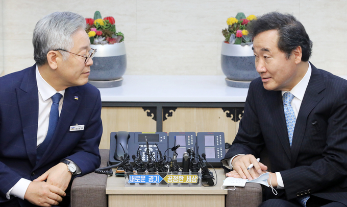 이재명 경기도지사(왼쪽)와 이낙연 더불어민주당 의원 (사진=조병석 기자)