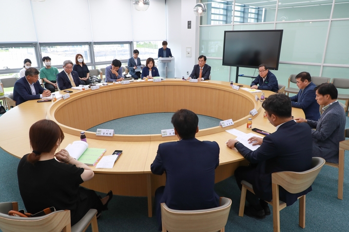 남양주시는 5일 정약용도서관 3층 컨퍼런스룸에서 재단법인 남양주시복지재단 설립을 위한 발기인 총회를 개최했다. /남양주시 제공