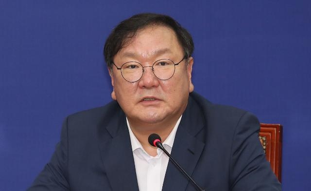 더불어민주당 김태년 원내대표가 10일 오전 서울 여의도 국회에서 열린 최고위원회의에서 발언하고 있다. (사진=연합뉴스) 