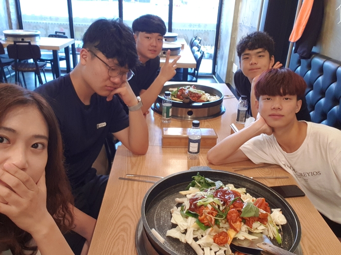 교사-학생 관계를 개선하여 즐거운 학교를 만들기 위한 사재동행프로그램이 운영 되고 있다. (사진= 경기스마트고등학교 제공)