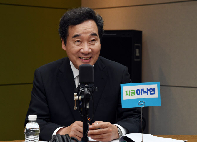 이낙연 더불어민주당 의원이 18일 서울 양천구 CBS사옥에서 진행된 CBS 라디오 ‘시사자키 정관용입니다’에 출연해 발언하고 있다. 사진= 연합뉴스 