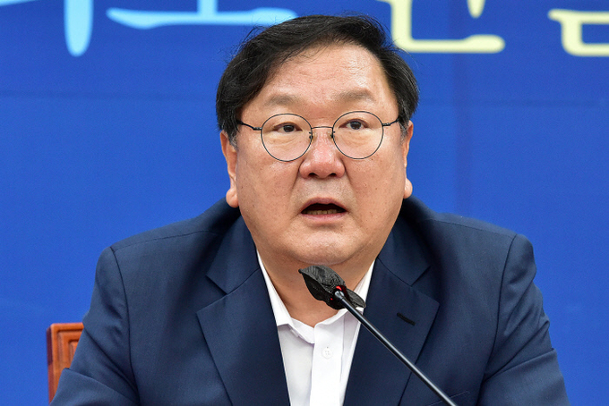 더불어민주당 김태년 원내대표가 20일 오전 서울 여의도 국회에서 열린 정책조정회의에서 발언하고 있다. 사진= 연합뉴스 