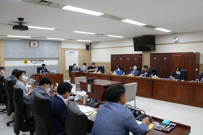 경기도의회 문화체육관광위원회가 소관 예산운용 정책토론회를 진행하고 있다.(사진=경기도의회 제공)