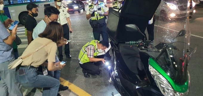 남양주시 다산1동 행정복지센터는 지난 8월 21일, 9월 3일 두 차례에 걸쳐 남양주시청, 남양주경찰서, 한국교통안전공단과 함께 다산동 일원에서 이륜차 합동단속을 실시했다./남양주시 제공