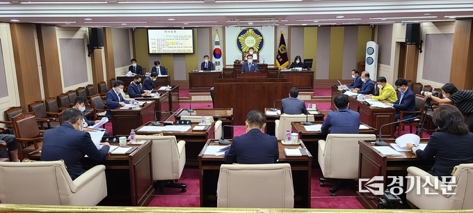 포천시의회 제152회 임시회 2차 본 회의가 포천시의회 대강당에서 열리고 있다. / 문석완 기자