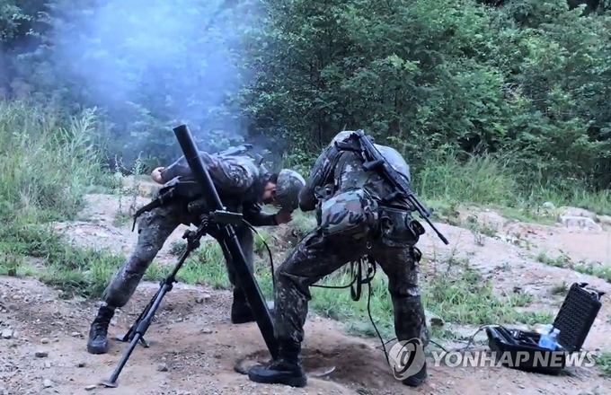 81㎜ 박격포 사격 훈련 모습. (사진=연합뉴스 제공)