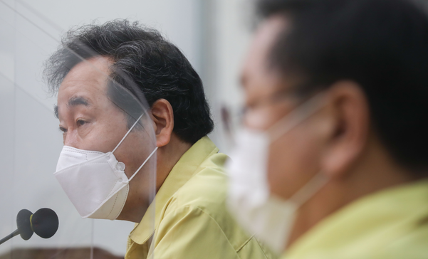 더불어민주당 이낙연 대표가 18일 오전 서울 여의도 국회에서 열린 최고위원회의에서 발언하고 있다. (사진= 연합뉴스) 
