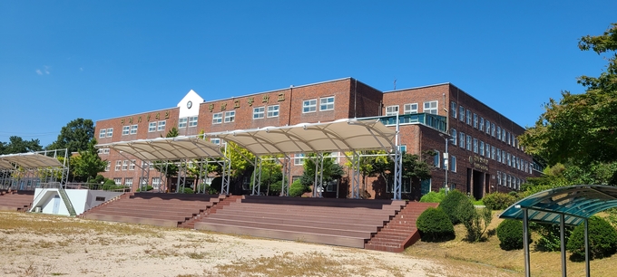 동남고등학교.