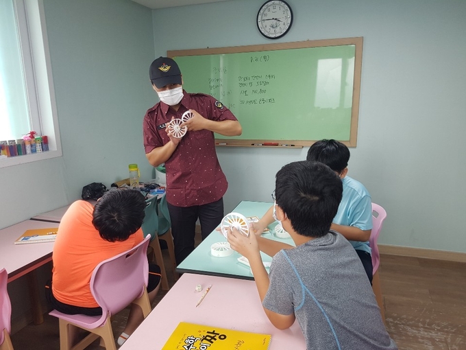 최우수상을 수상한 유선종 씨의 ‘KML(Kids Maker Lab)’. (사진=경인지방병무청 제공)