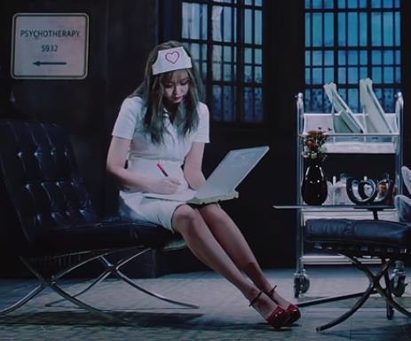 블랙핑크 신곡 '러브식 걸즈'에 나온 장면 (사진=유튜브 영상 캡처)