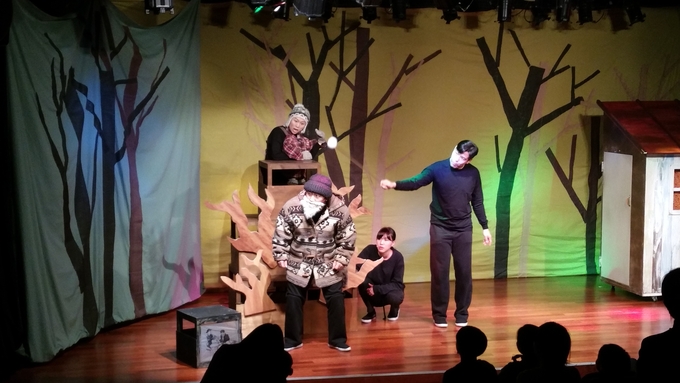 '늑대야 친구하자'의 한 장면 (사진=수원문화재단 제공)