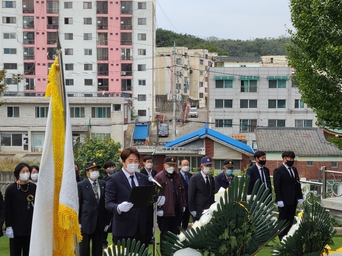 한국자유총연맹 남양주시지회는 지난 16일 오전 와부읍에 있는 고(故) 배순동용사 충혼비 앞에서 위령제를 진행했다. (사진=남양주시 제공)