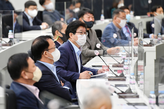 염태영 시장이 확대간부회의에서 발언하고 있다. (사진=수원시 제공)
