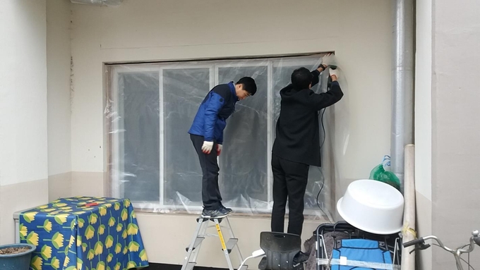오산시는 취약계층의 화재․동파 등 겨울철 안전사고 예방과 포근한 겨울나기를 돕기 위해 내년 2월 말까지 동절기 순회점검서비스를 실시한다.(사진=오산시 제공)