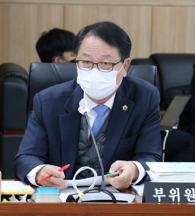 경기도의회 문화체육관광위원회 채신덕 의원(더민주·김포2). (사진=경기도의회 제공