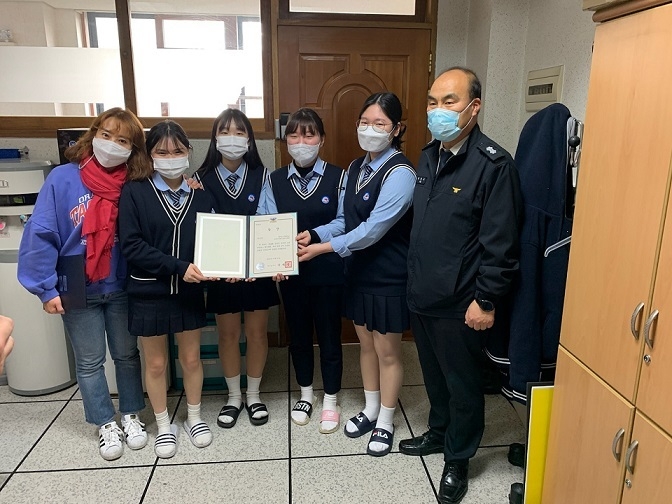  경기도소방재난본부에서 주관하는 제14회 경기도 청소년 119안전뉴스 경진대회에서 오산 운암고등학교가 우수상을 받았다. (사진=오산소방서 제공)
