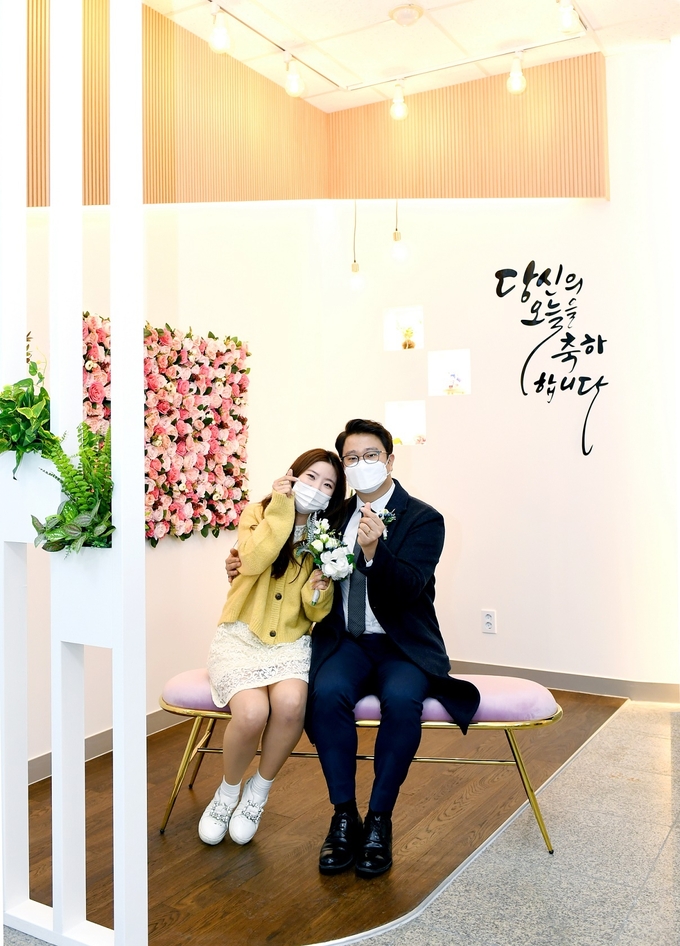파주시청 민원실에 설치된 축하포토존 모습. (사진=파주시 제공)