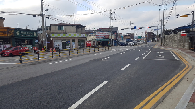 지방도 360호선 가납사거리~오산삼거리 구간 선형개선사업 공사 후.