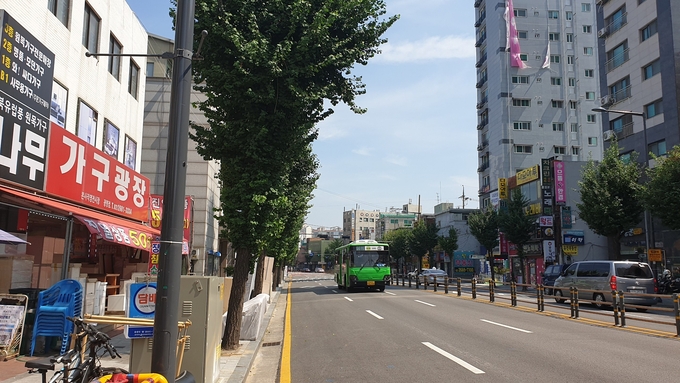 전신주 지중화 사업 후.