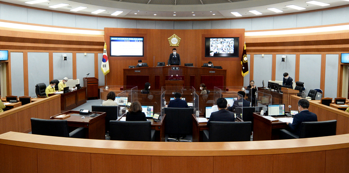 오산시의회는 지난 2일 제254회 오산시의회 정례회 제2차 본회의를 개최하여 총29건의 부의안건을 심의 의결했다. 사진은 오산시의회 정례회 제2차 본회의 모습. (사진=오산시의회 제공)