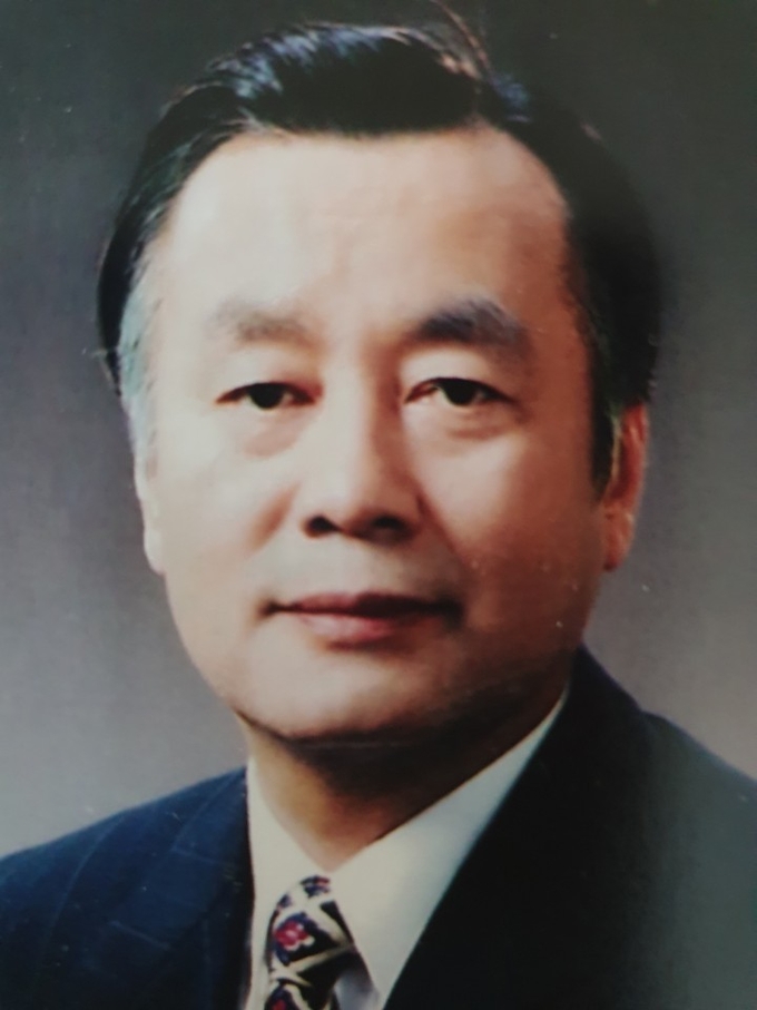 황수연 학교체육진흥연구회장