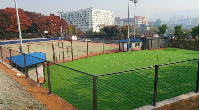 광명시 소하동(210-2번지)에 광명시민을 위한 테니스장과 족구장이 완공했다. (사진=광명시 제공)