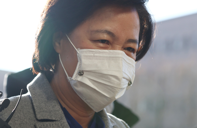 추미애 법무부 장관이 30일 공수처가 수사의 전범이 되도록 운영할 것이라며 야당의 우려는 근거가 없다고 밝혔다. (사진=연합뉴스 제공)