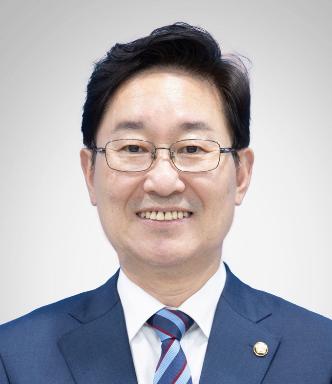 문재인 대통령이 30일 추미애 법무부 장관의 후임으로 박범계 더불어민주당 의원을 내정했다. (사진=연합뉴스 제공)