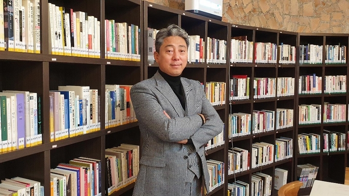 제3대 수원시야구소프트볼협회장으로 당선된 곽영붕(55) 회장. (사진=강경묵 기자)
