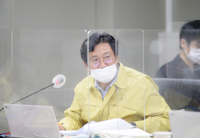 손배찬 파주시의회 의원이 중기협동조합 조례안에 대해 설명하고 있다. (사진=파주시의회 제공)