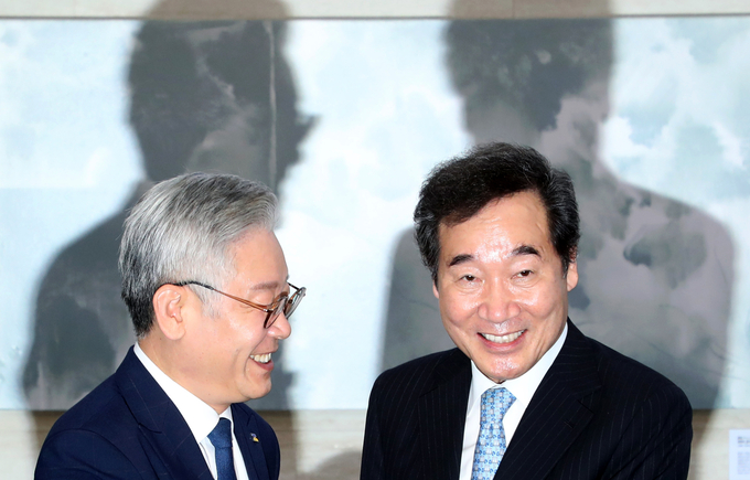 민주당 이낙연 대표(오른쪽), 이재명 경기지사 (사진=연합뉴스/자료사진)