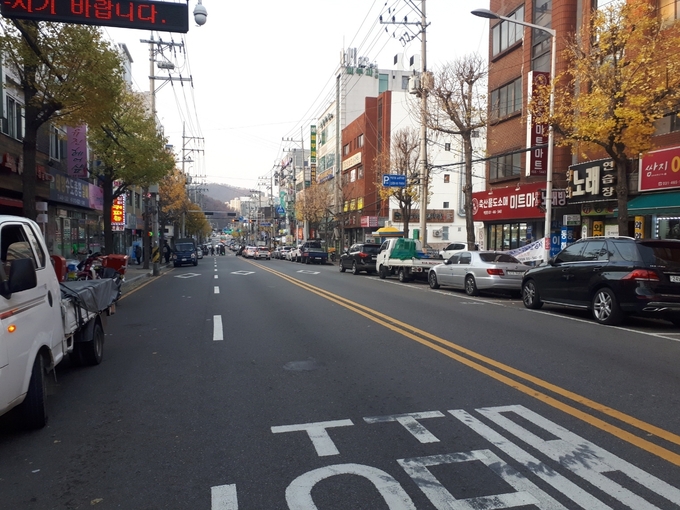 안양 도심의 안양로와 양화로.