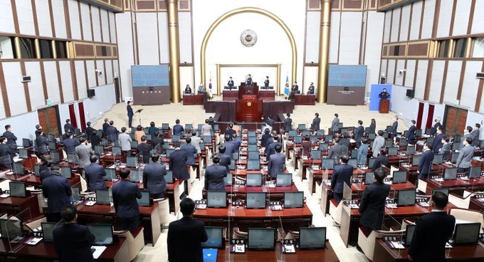 경기도의회 '원 포인트' 제349회 임시회 본회의가 진행되고 있다(사진=경기도의회 제공)