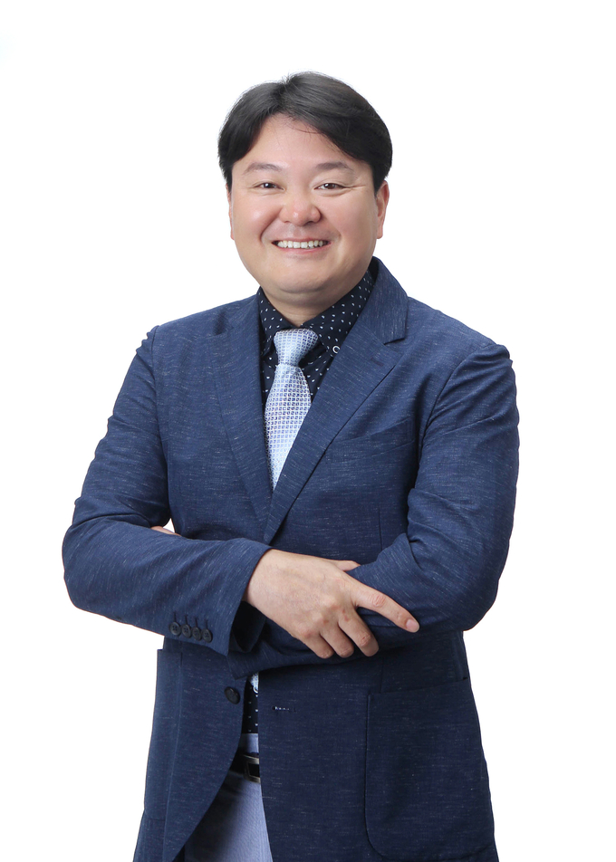 제3대 경기도수중·핀수영협회장에 당선된 장동입 당선인 모습 (사진=경기도수중·핀수영협회 제공)