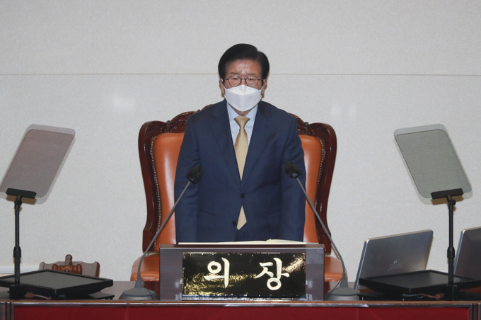 박병석 국회의장이 1일 국회에서 열린 제384회 국회(임시회) 제1차 본회의에서 인사말하고 있다. (사진= 연합뉴스) 