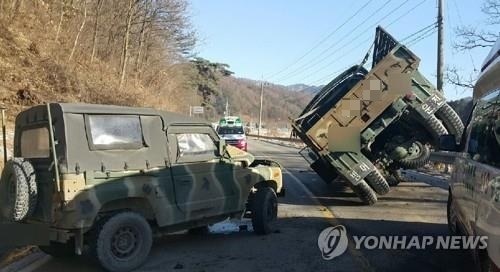 군 차량 사고. 기사 내용과는 관련 없음. (사진=연합뉴스 제공)