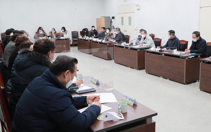 조광한 남양주시장이 무단투기 문제를 해결하기 위해 무단투기 현장을 직접 누비는 적극행정을 추진 중인 가운데 사회단체도 동참에 나섰다.(사진=남양주시 제공)