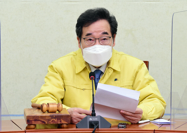  더불어민주당 이낙연 대표가 5일 오전 국회에서 열린 최고위원회의에서 발언하고 있다.(사진=연합뉴스)