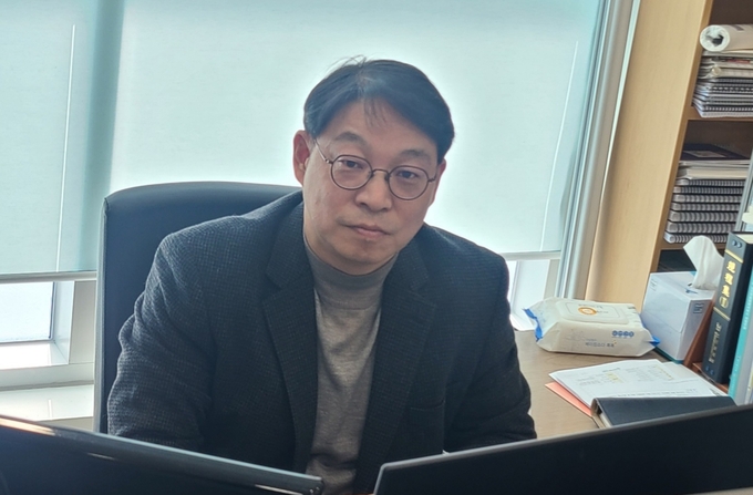 민신 센터장.