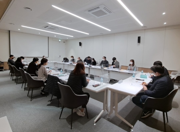 남양주시는 지난 8일 남양주시청 이석영마루 내 영석홀에서 남양주남부경찰서, 남양주북부경찰서,남양주아동보호전문기관 관계자가 참여한 가운데 아동학대 대응체계 개편 및 강화를 위한 간담회를 개최했다.(사진=남양주시 제공)