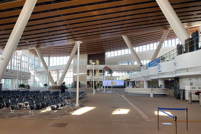 인적 끊긴 인천항 국제여객터미널 내부 모습 (사진=연합뉴스)