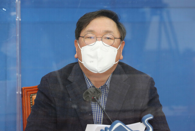 김태년 더불어민주당 원내대표가 14일 오후 서울 여의도 국회에서 열린 설 민심 전달 기자간담회에서 발언하고 있다. (사진= 연합뉴스)